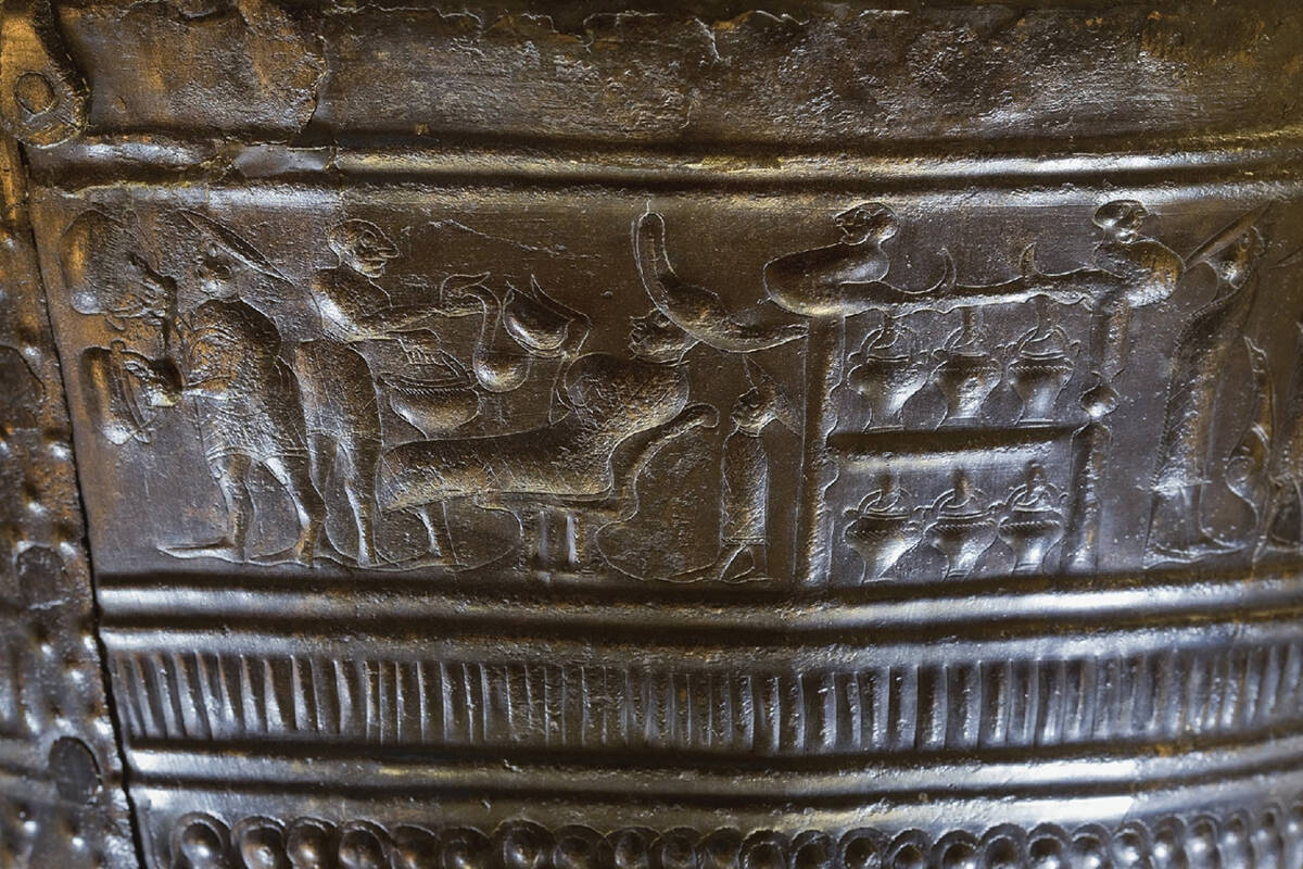 Szene mit Trinkgelage auf einer Situla aus Kuffern (Niederösterreich), um 400 v. Chr.